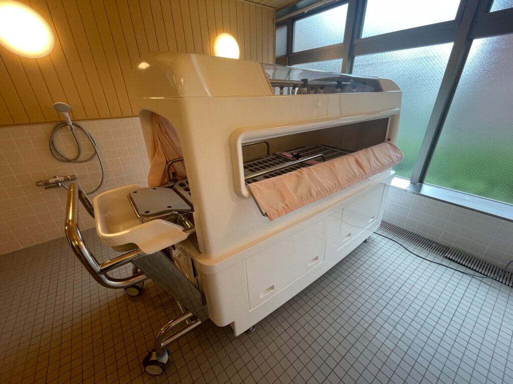 住宅型有料老人ホーム〈ファミリー・ホスピス船橋ハウス〉の浴室　ミスト浴